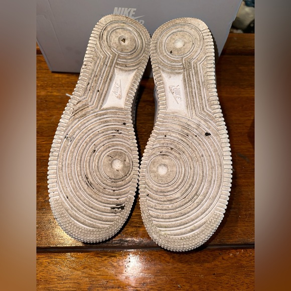 Nike Air Force 1 Low LE 7Y - Picture 6 of 8